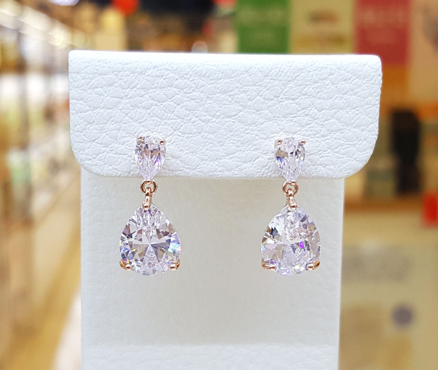 Volare Rosemary Drop Earrings SPE308 Office Look L