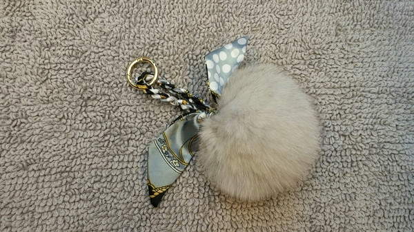 Fox Scarf Pom-Form 30's Women's Clothing Key