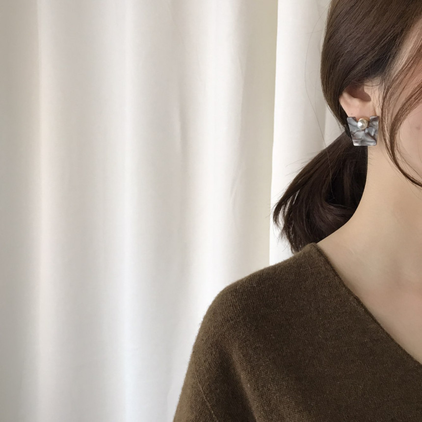 Honey pearl Hommage hoop earrings 4color Unusual a