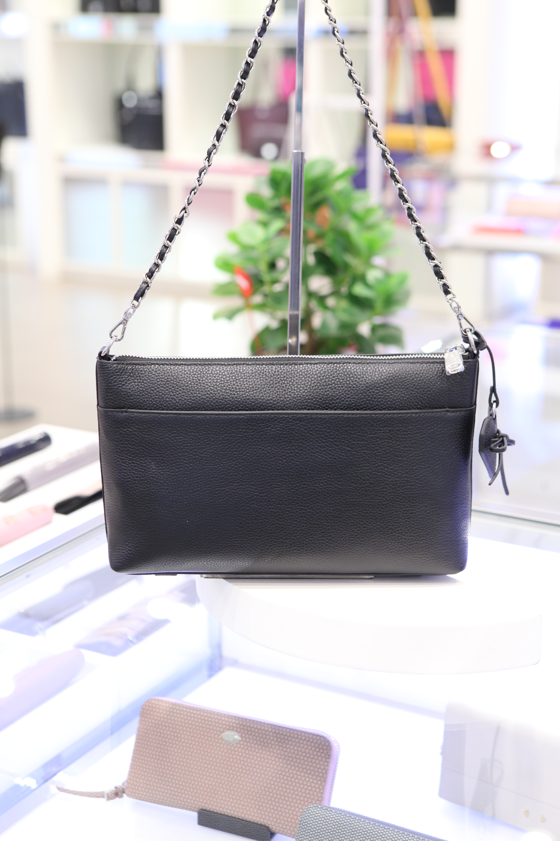 <b><p>Love Cat O Basic 5 Shoulder LHS2S923BL</p></b><b><p>ロブケトOベーシック5ショルダーバッグLHS2S923BL</p></b><br /><br /><p align='center'>