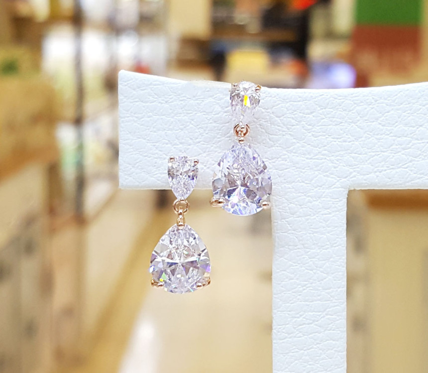 Volare Rosemary Drop Earrings SPE308 Office Look L