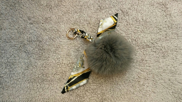 Fox Scarf Pom-Form 30's Women's Clothing Key