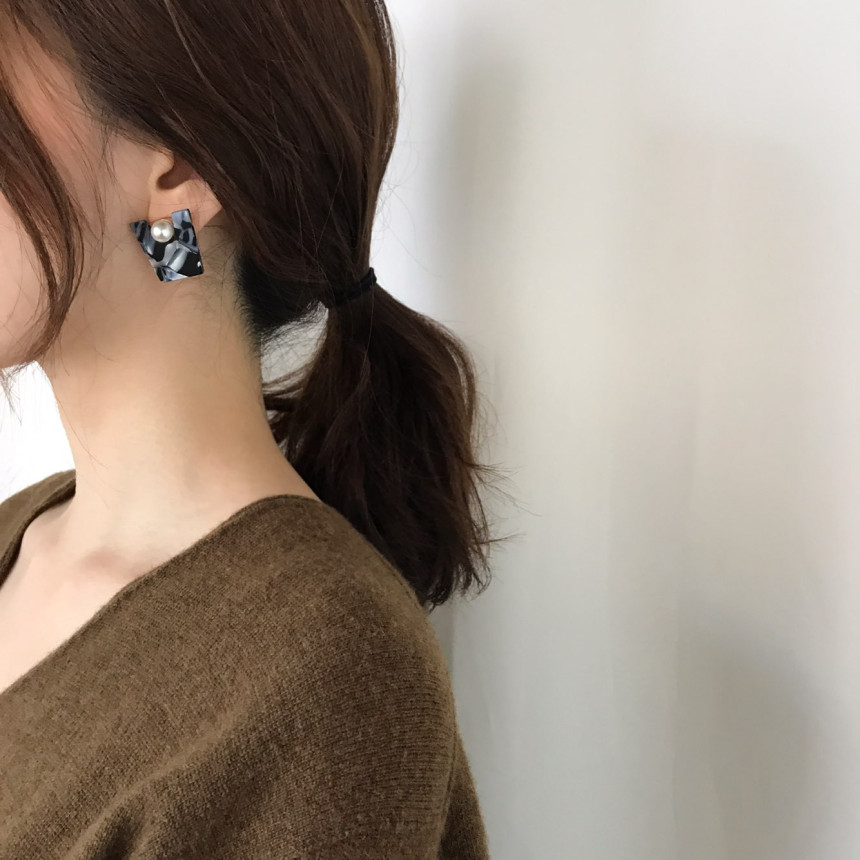 Honey pearl Hommage hoop earrings 4color Unusual a