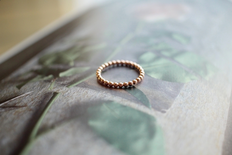 <b><p>rose White Yellow gold Plad Lered ring 3cor</p></b><b><p>ローズ ホワイト イエ ゴールド メッキ 重ね着 リング 3色 女性シルバー 20代</p></b><br /><br /><p align='center'>