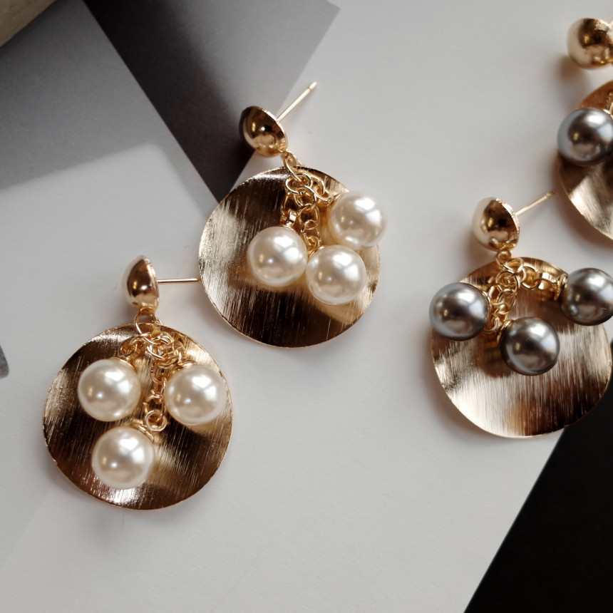 NO.64 Aria Three Pearls Metal Earrings Stylish Chi