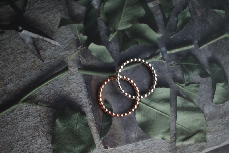 <b><p>rose White Yellow gold Plad Lered ring 3cor</p></b><b><p>ローズ ホワイト イエ ゴールド メッキ 重ね着 リング 3色 女性シルバー 20代</p></b><br /><br /><p align='center'>