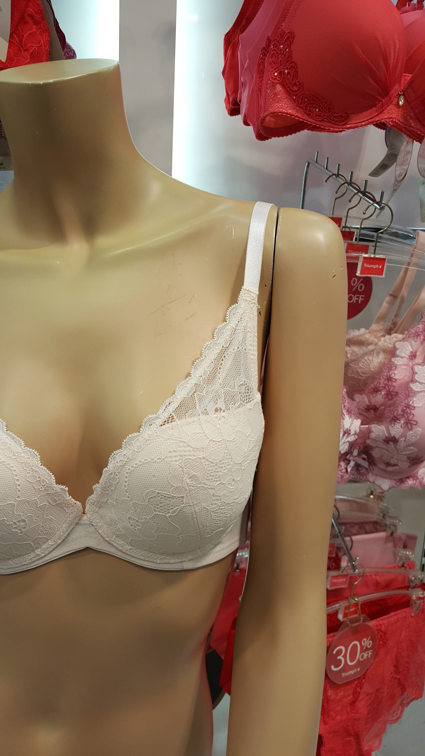 Triumph Low center of gravity Deep V Bridal DVTCE0