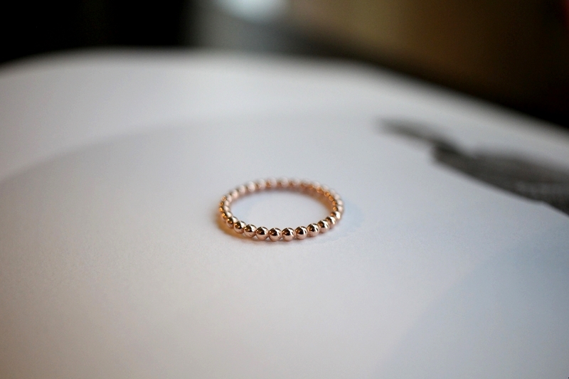 <b><p>rose White Yellow gold Plad Lered ring 3cor</p></b><b><p>ローズ ホワイト イエ ゴールド メッキ 重ね着 リング 3色 女性シルバー 20代</p></b><br /><br /><p align='center'>