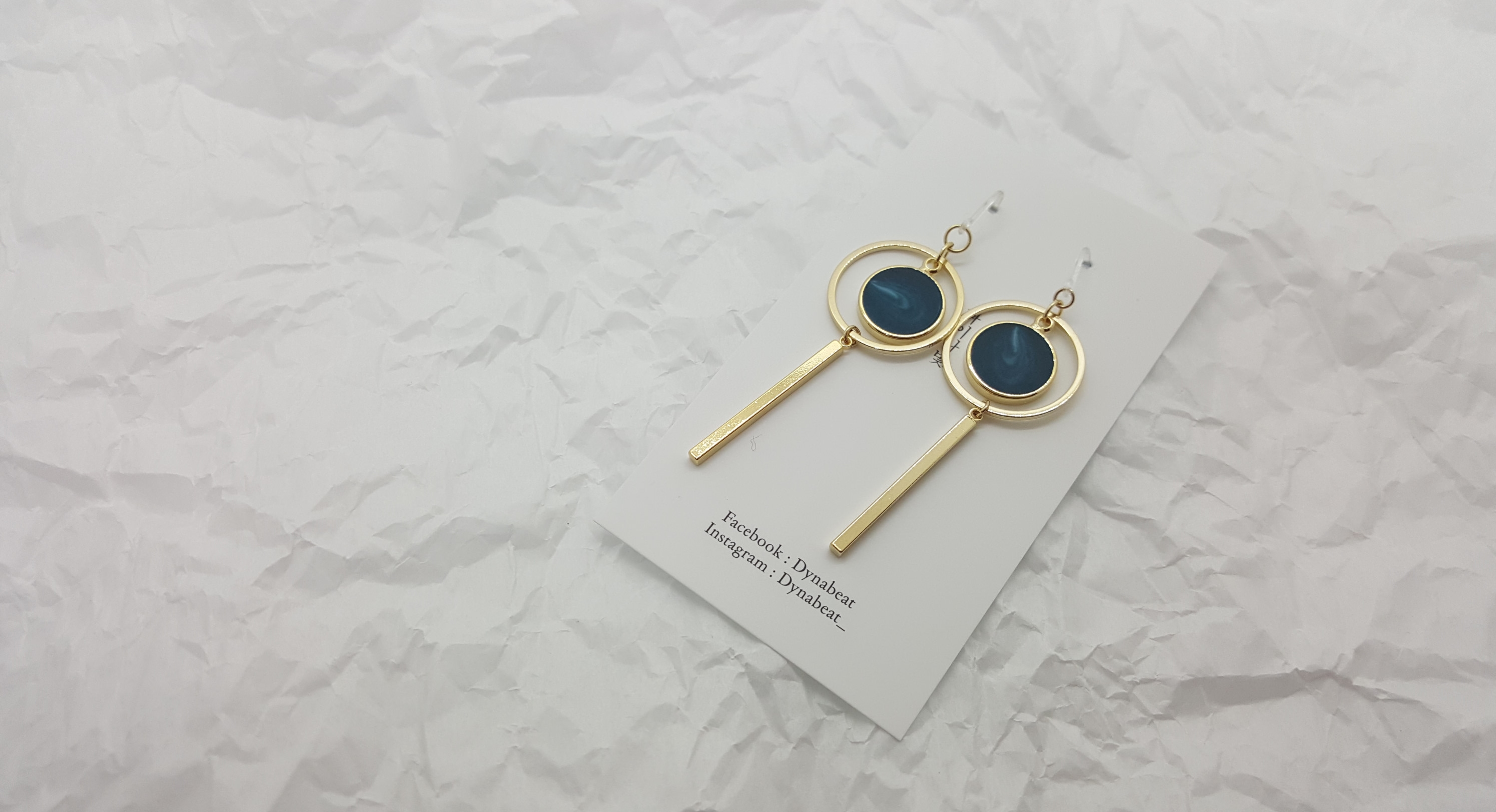 Dyna Light Neptune Drop Earrings Luxurious Silicon