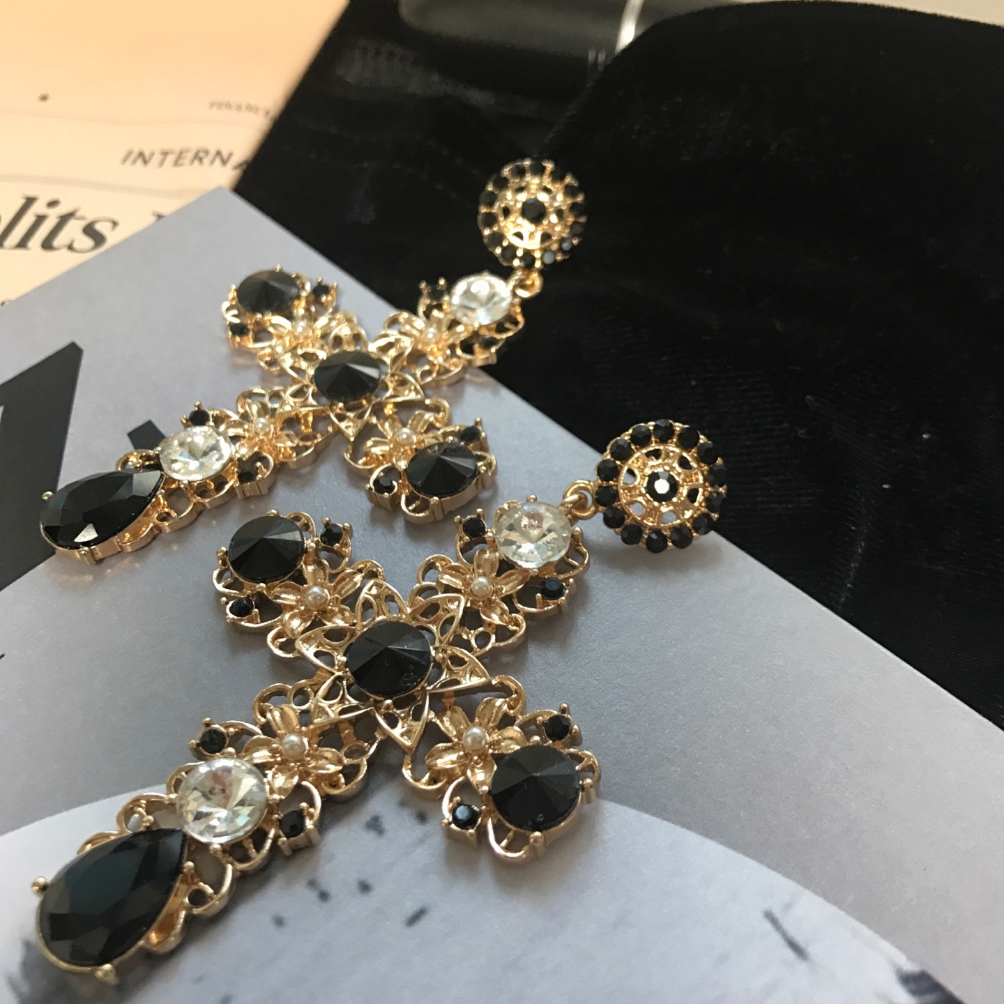 Baroque Bold Cross Earrings 4color Antique Jenny C