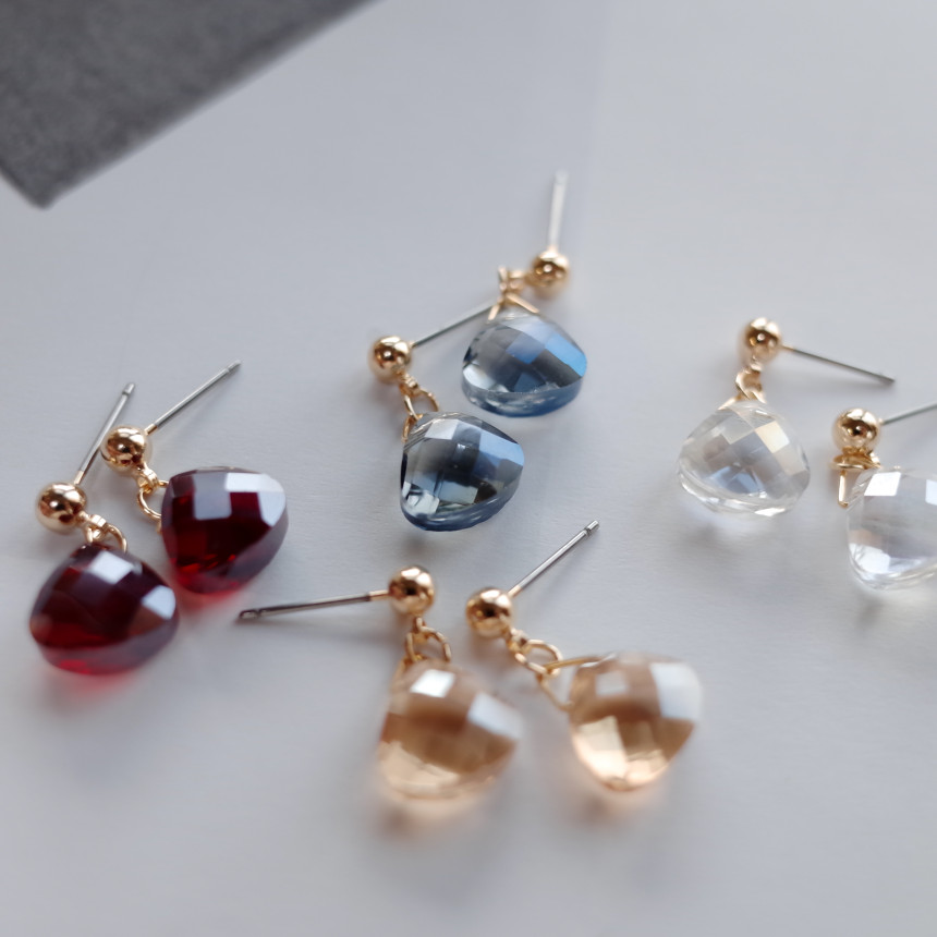 NO.66 Mini Swan Cutting Swarovski Earrings Stylish