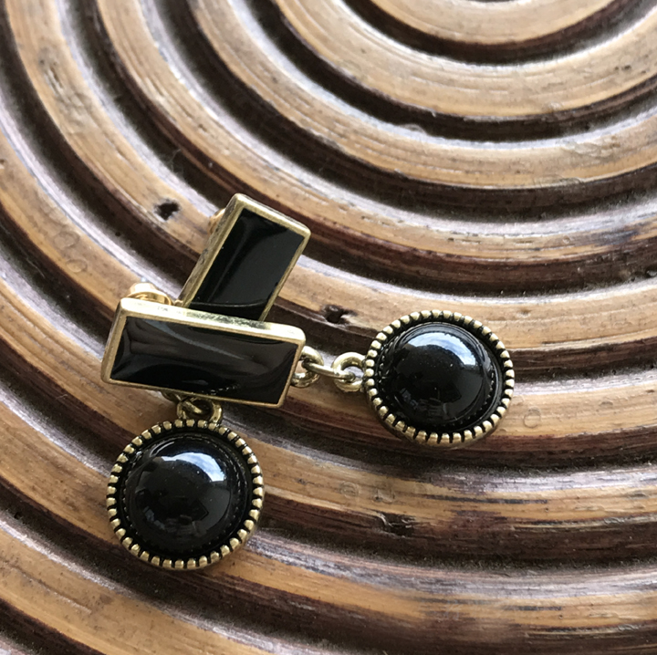 Simple rough black drop earrings Antique antique b