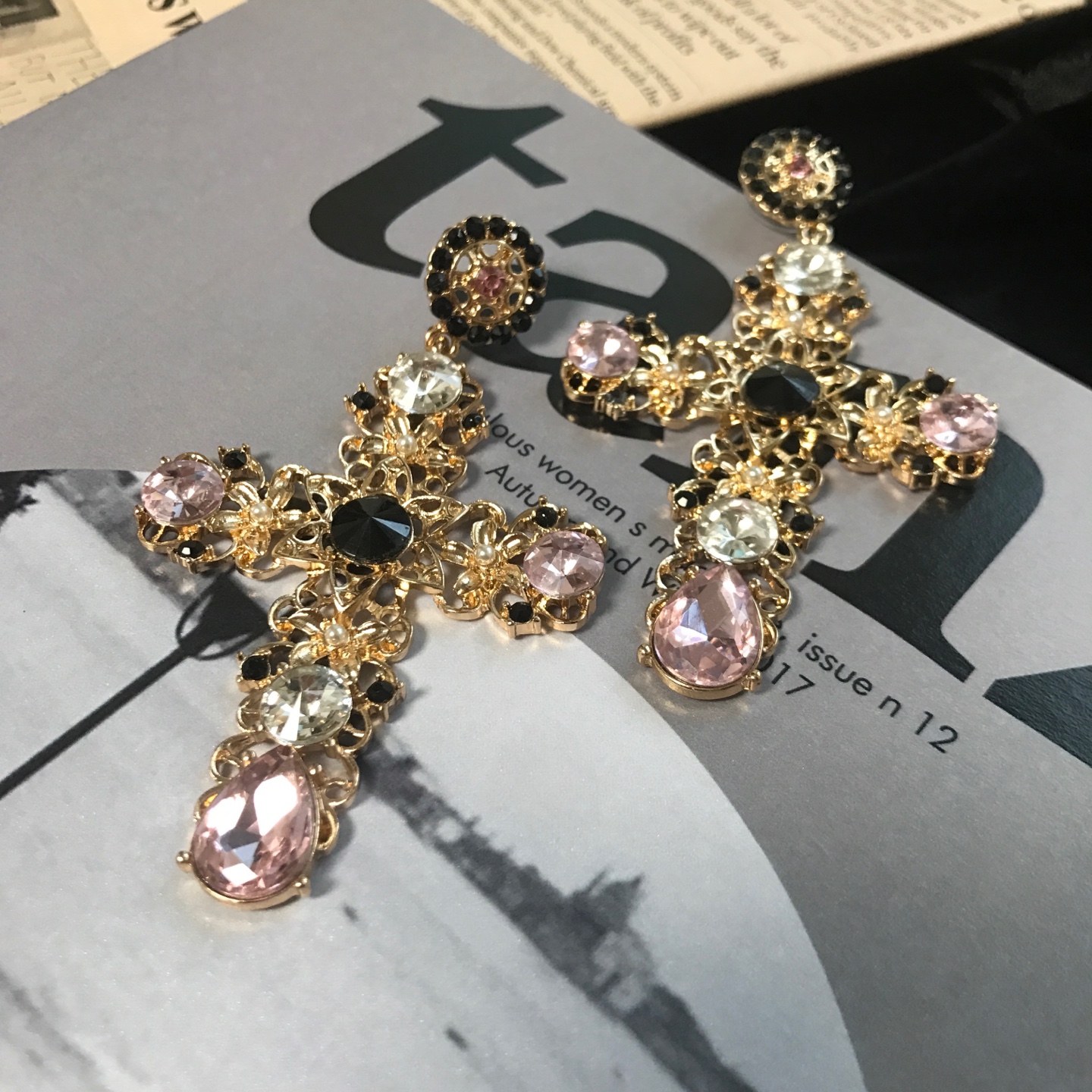 Baroque Bold Cross Earrings 4color Antique Jenny C