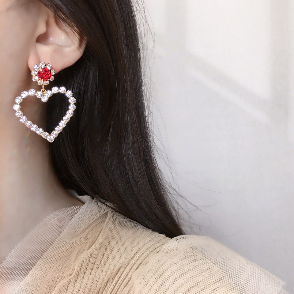Snowballs Heart Bold Drop Earrings Earrings Possib