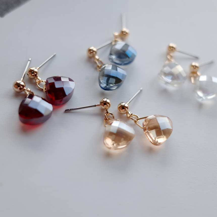 NO.66 Mini Swan Cutting Swarovski Earrings Stylish