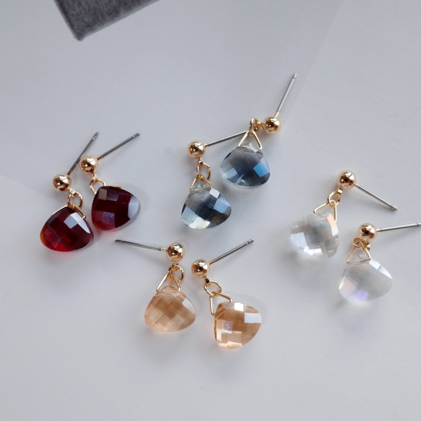 NO.66 Mini Swan Cutting Swarovski Earrings Stylish
