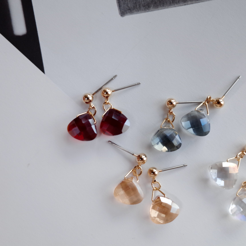 NO.66 Mini Swan Cutting Swarovski Earrings Stylish