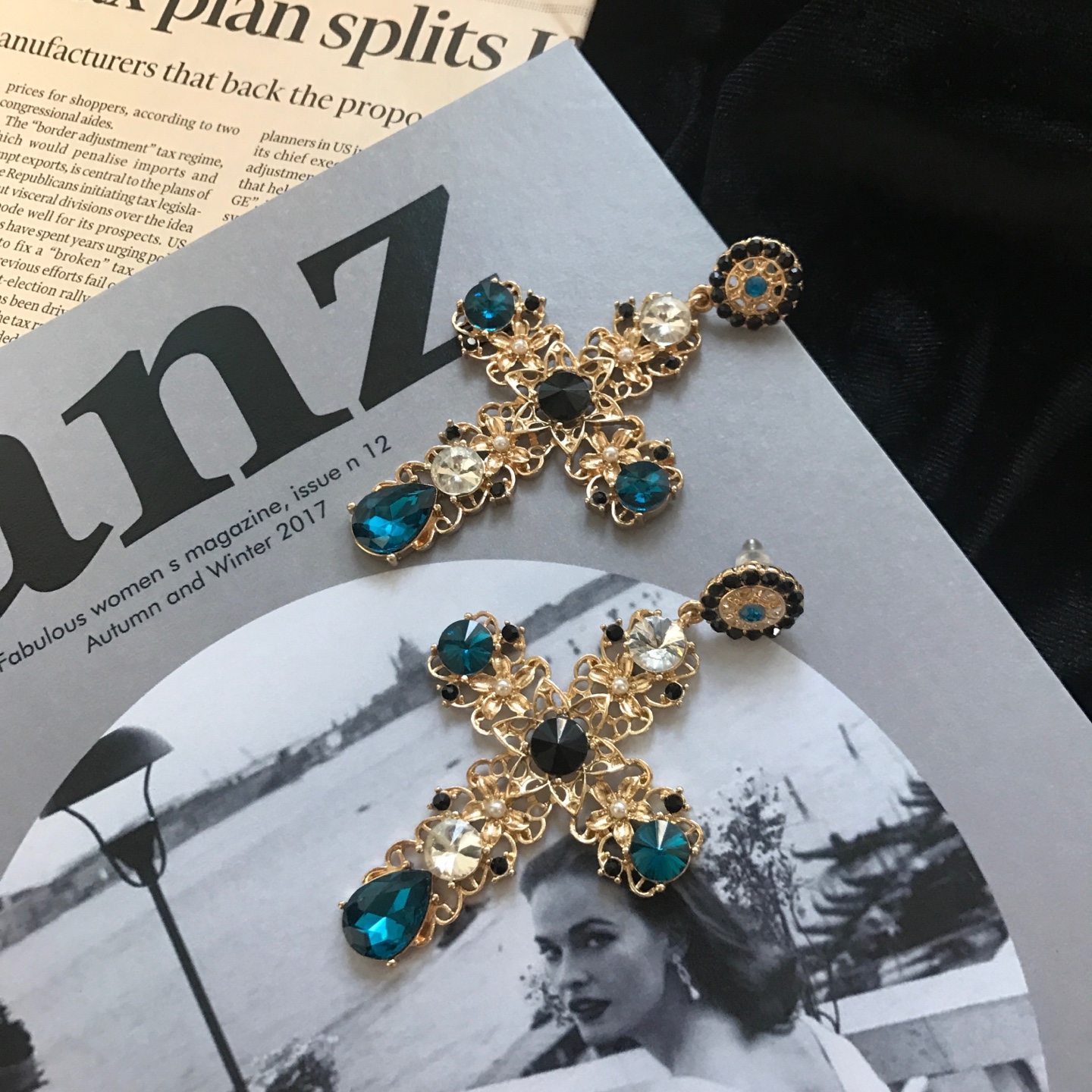 Baroque Bold Cross Earrings 4color Antique Jenny C