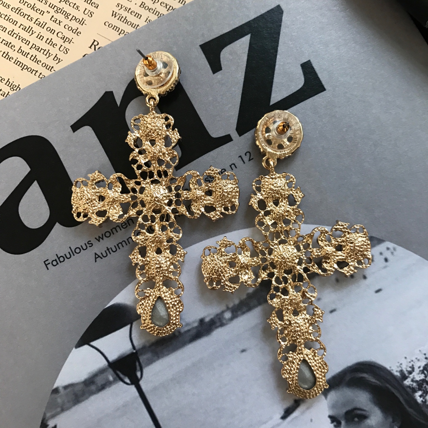 Baroque Bold Cross Earrings 4color Antique Jenny C