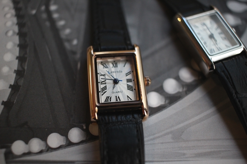 <b><p>Urban classic square Wom leather wrist ock</p></b><b><p>アーバン クラシック 正方形 女性 レザー 手首 時計 2色 ファッション 20代</p></b><br /><br /><p align='center'>