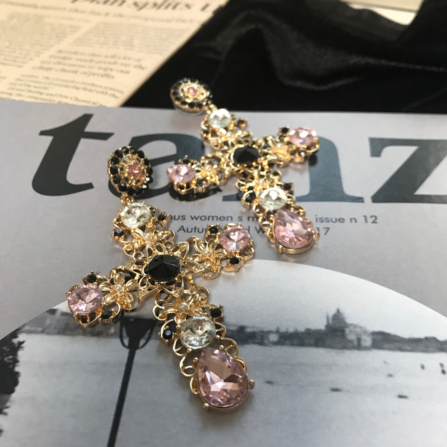 Baroque Bold Cross Earrings 4color Antique Jenny C