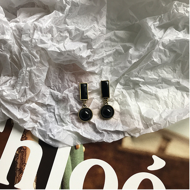 Simple rough black drop earrings Antique antique b