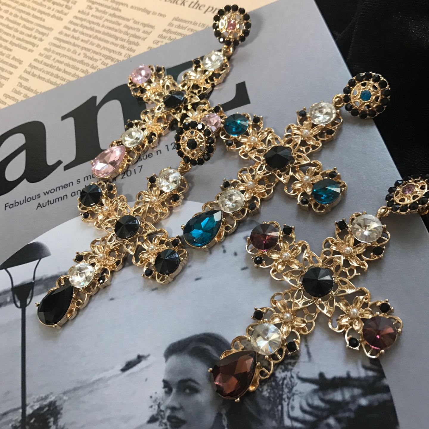 Baroque Bold Cross Earrings 4color Antique Jenny C