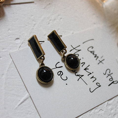 Simple rough black drop earrings Antique antique b