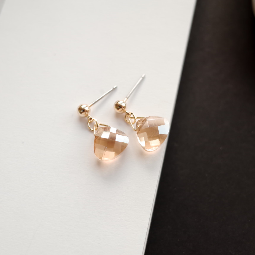 NO.66 Mini Swan Cutting Swarovski Earrings Stylish