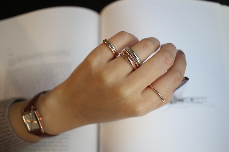 <b><p>rose White Yellow gold Plad Lered ring 3cor</p></b><b><p>ローズ ホワイト イエ ゴールド メッキ 重ね着 リング 3色 女性シルバー 20代</p></b><br /><br /><p align='center'>