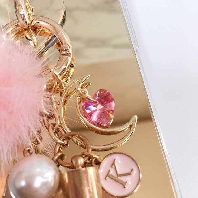 <b><p>Galaxy Note Pom foam Initi Keyring Tassel</p></b><b><p>ギャラクシーノート8ポンポンがイニシャルキーリングタッセルケースiPhone 8のガールフレンドの贈</p></b><br /><br /><p align='center'>