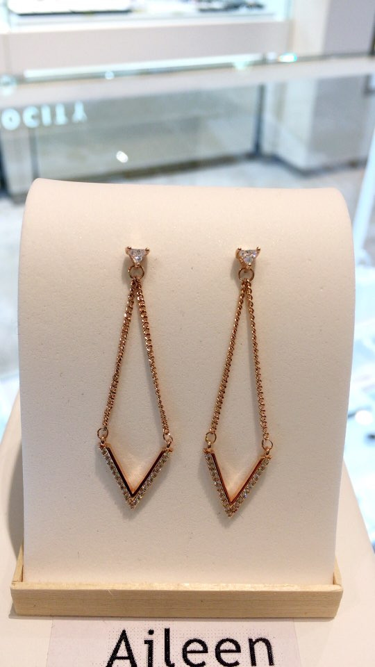 Eileen Earl Drop Earrings AJBE2377