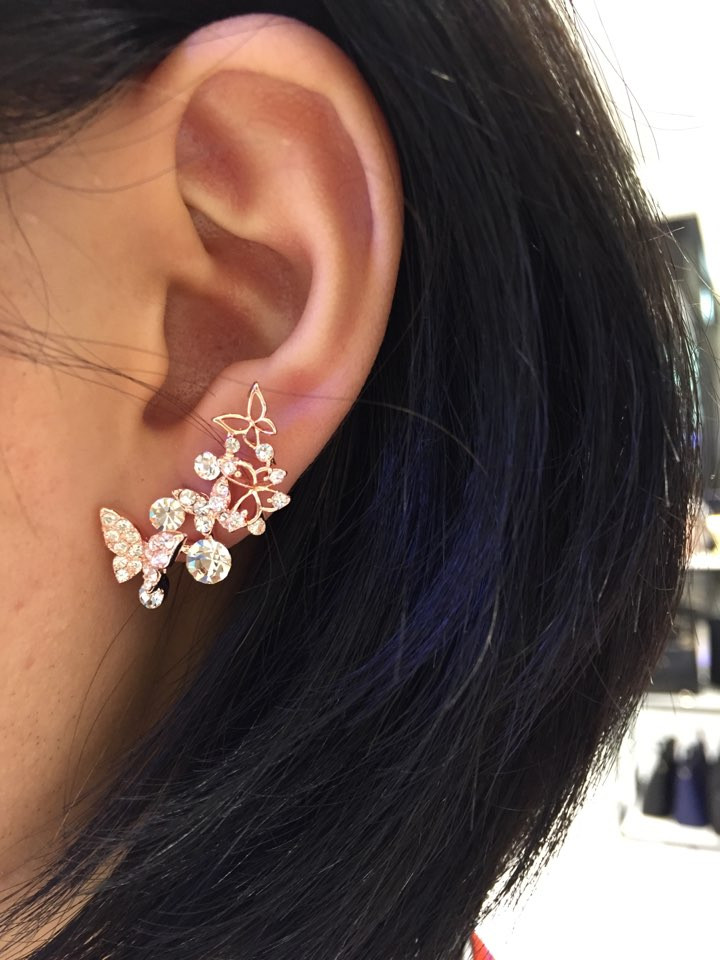 Eyeliner Agatha Button Earrings AJBE7412