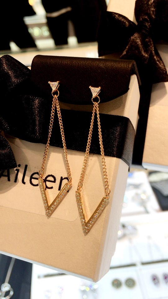 Eileen Earl Drop Earrings AJBE2377