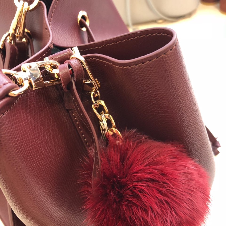 <b><p>Do not pour foam buckle 5color Daily Bag</p></b><b><p>無排ポンポンがバケットバッグ5colorデイリーショルダーバッグオフィスバッグ秋、20代の女性のバッ</p></b><br /><br /><p align='center'>