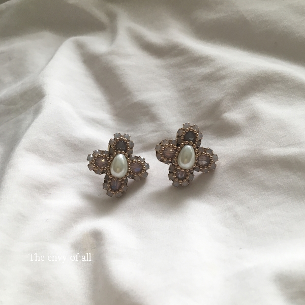 Free Shipping Flower Antique Earrings Perfect Part