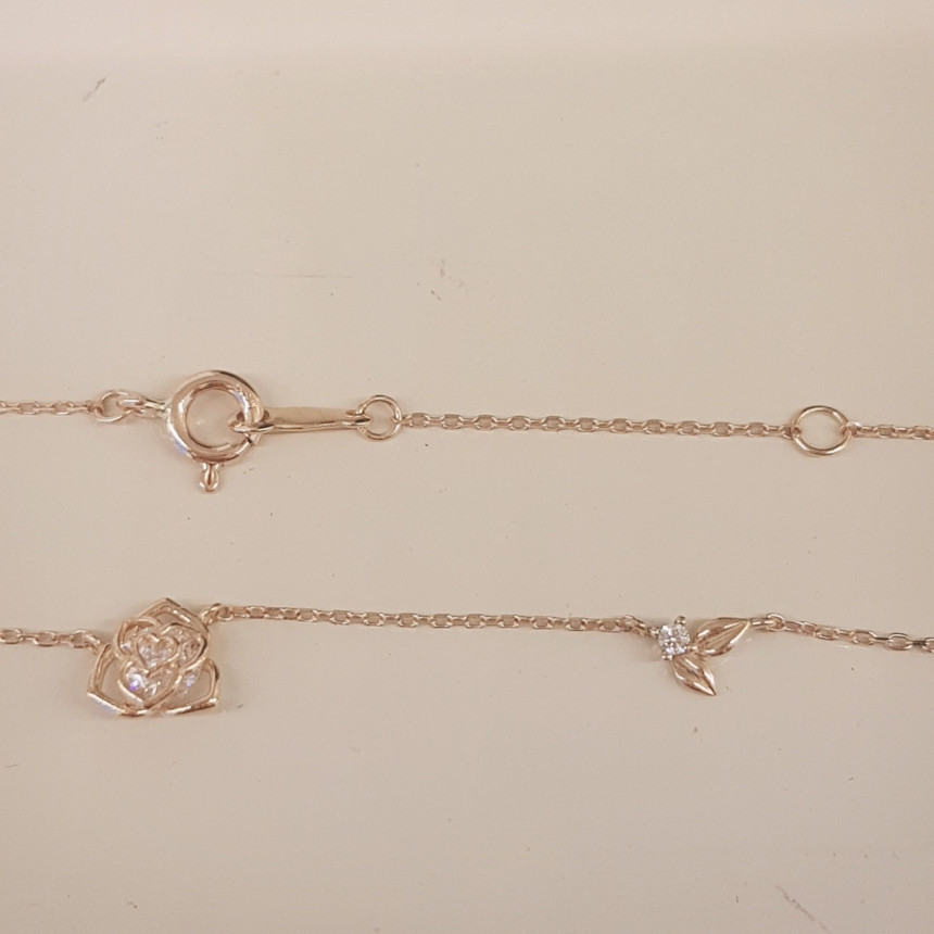 Lloyd rosette petal necklace LNN17241G Daily look 