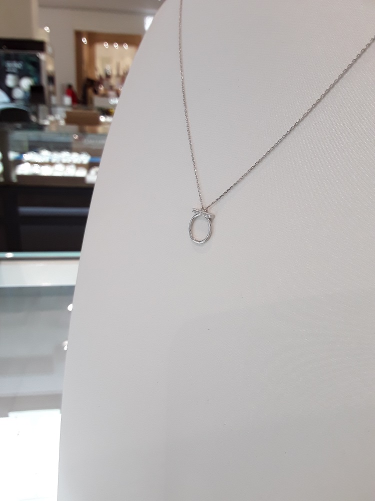 Stonehenge White gold necklace I0077 Wedding look 