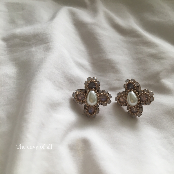 Free Shipping Flower Antique Earrings Perfect Part