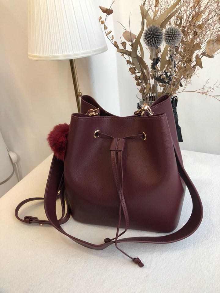 <b><p>Do not pour foam buckle 5color Daily Bag</p></b><b><p>無排ポンポンがバケットバッグ5colorデイリーショルダーバッグオフィスバッグ秋、20代の女性のバッ</p></b><br /><br /><p align='center'>