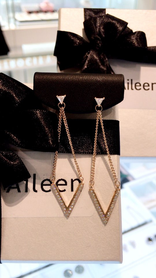 Eileen Earl Drop Earrings AJBE2377