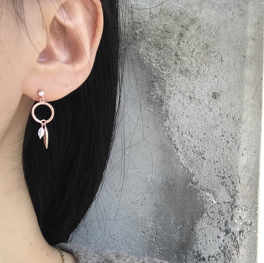 Allergy Preventive It Drop Earrings Twenties Women