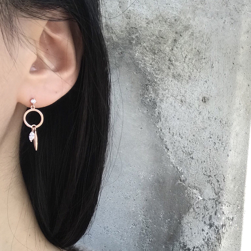 Allergy Preventive It Drop Earrings Twenties Women