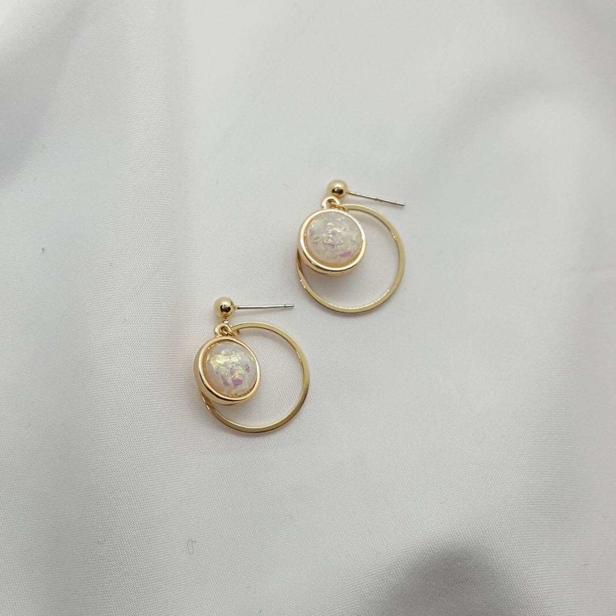 Dyna Light Space Moon Earring Color 3 kinds Luxuri