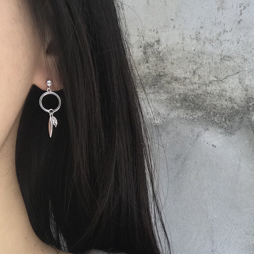 Allergy Preventive It Drop Earrings Twenties Women