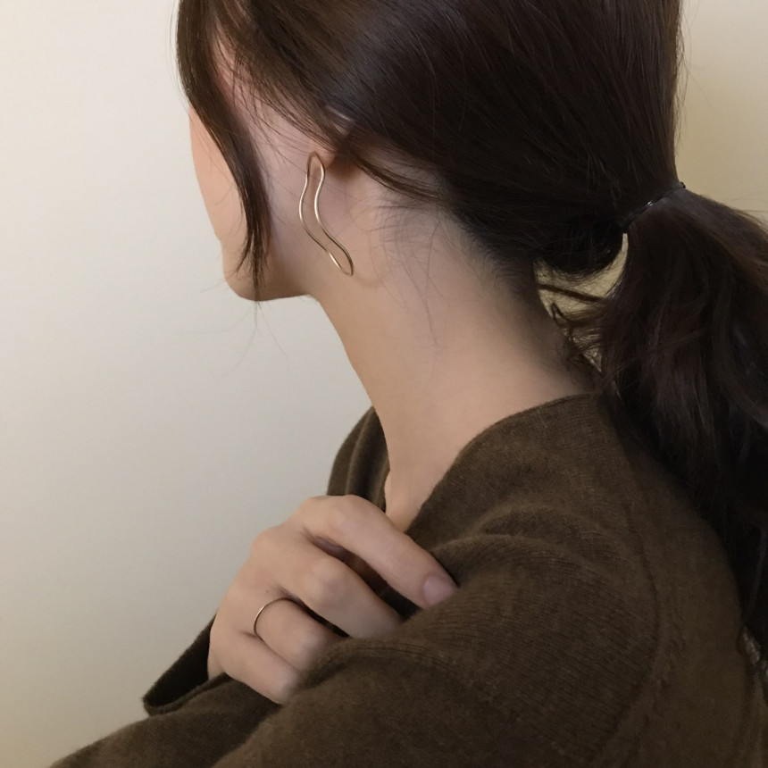 Id line drop earrings