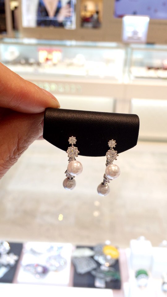 Eileen Two Way Pearl Earrings AJBE2380