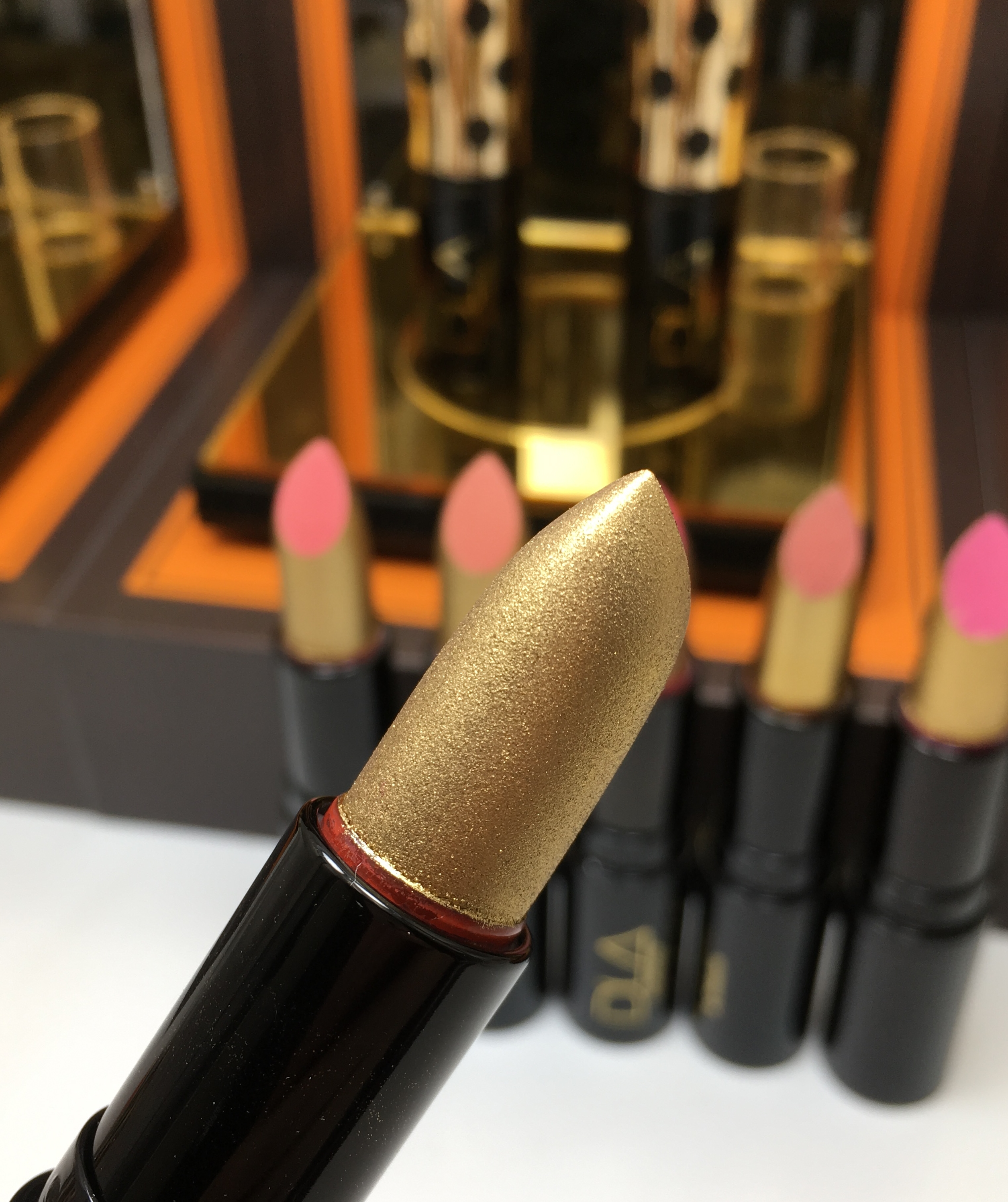 DLA Gold Lipstick 6 species Good sustainability Go