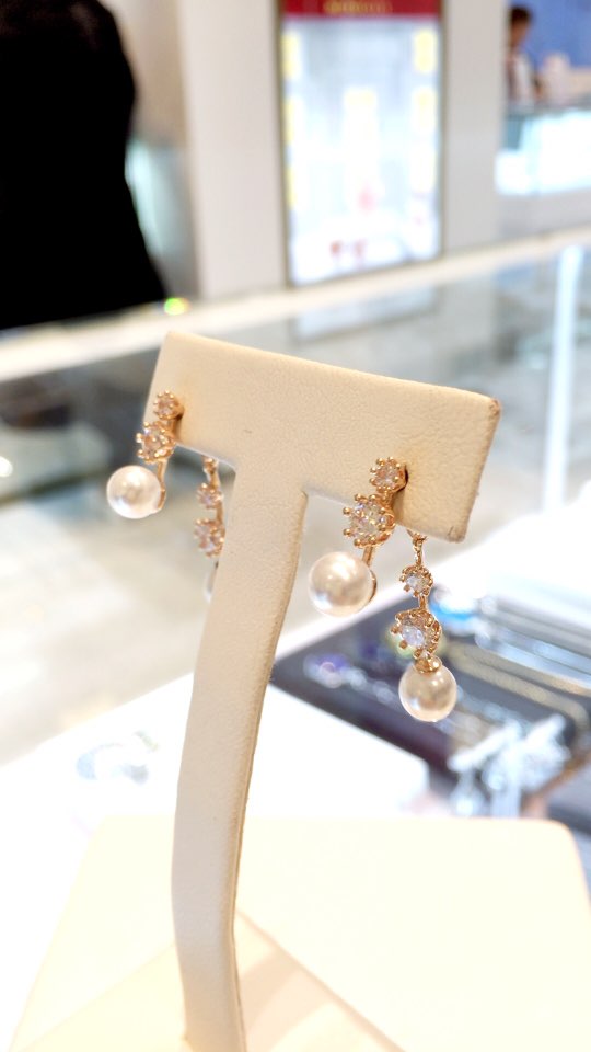 Eileen Two Way Pearl Earrings AJBE2380