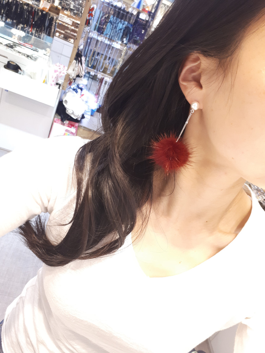 Mink drop earrings under pearl Accessories Winter 